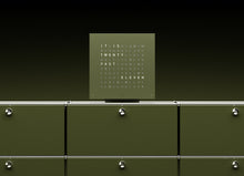 Lade das Bild in den Galerie-Viewer, EARTH 45 OLIVE GREEN SET - Limited Edition
